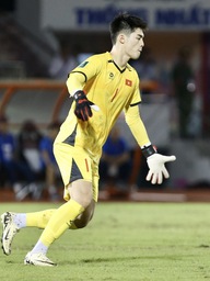 Dàn thủ môn 'đỉnh' của đội tuyển Việt Nam: Chọn ai cũng khó, Trung Kiên gây sốc?