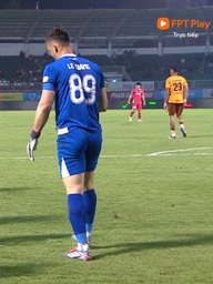 HAGL chơi hay hơn nhưng vẫn… thua cay đắng, đội CA TP.HCM thắng nhờ một nhân vật hoàn hảo: Đó là…