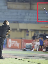 HLV Popov sẽ bị phạt nguội với mức nặng vì lỗi phản ứng, VPF đề nghị VFF vào cuộc khẩn