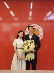 Đoàn Văn Hậu được CLB CAHN tái ký hợp đồng, Doãn Hải My chứng kiến ngày vui của chồng