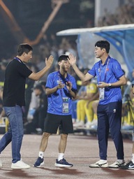 Trợ lý Lee Jung-soo chia tay HLV Kim Sang-sik và đội tuyển Việt Nam