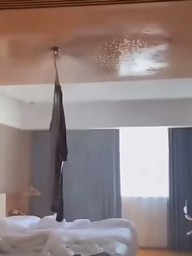 Vì sao chỉ treo cái áo vào chỗ này, một khách phải bồi thường 600 triệu đồng?
