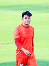 Trung vệ đội tuyển Việt Nam lần đầu lên tiếng về sai lầm phòng ngự, đấu Malaysia phải cảnh giác