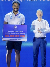 Xuân Son và Văn Vĩ được thưởng tổng cộng 1 tỉ đồng sau chức vô địch ASEAN Cup 2026
