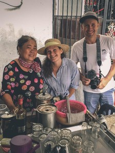 Quán cà phê vợt bếp lửa hơn 40 năm giữa trung tâm Đà thành