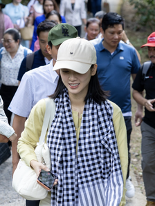 Đầu năm về làng du lịch mới toanh ở miền Tây 'thắt lá, bắt vịt'