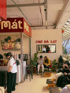 Có gì ở chợ mới Đà Lạt mà du khách đổ về mua sắm, check-in?