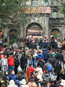 Lễ hội chùa Hương khởi sắc sau 2 năm dịch bệnh