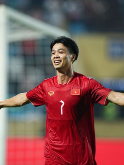 Vì sao HLV Troussier không gọi Văn Quyết và Công Phượng mà ưu ái dàn sao U.23?