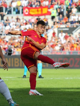 HLV Mourinho tung đội hình lạ, AS Roma thắng trận thứ 3 liên tiếp tại Serie A