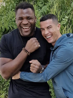 Cristiano Ronaldo tặng đồng hồ đắt giá cho nhà vô địch hạng nặng UFC