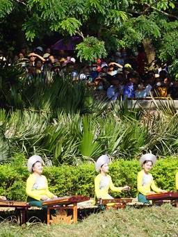 Tưng bừng lễ hội Lam Kinh