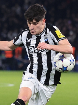 ‘Newcastle đã bị cướp chiến thắng trước PSG, lỗi do trọng tài và VAR’’