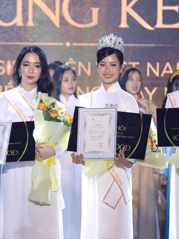 Trần Thị Hồng Linh đăng quang hoa khôi sinh viên khu vực miền Trung - Tây nguyên