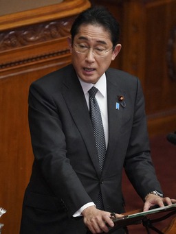 Thủ tướng Nhật sa thải trợ lý vì phát ngôn phân biệt người LGBT