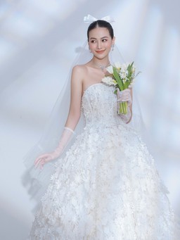 Hoa hậu Phương Khánh lăng xê mốt váy cưới crop top