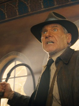 Harrison Ford treo nón và roi da sau 'Indiana Jones and The Dial of Destiny'