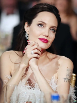 Angelina Jolie tố Brad Pitt cố gắng bịt miệng cô sau cáo buộc ngược đãi trẻ em