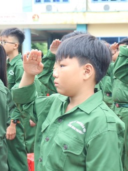 'Chiến sĩ nhí' tham gia trải nghiệm Học kỳ quân đội