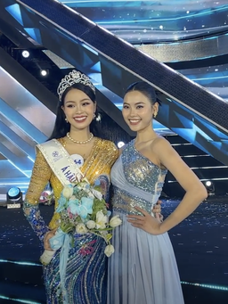Chị gái Á hậu Miss World Vietnam: Bố mẹ luôn ủng hộ chúng tôi thi sắc đẹp