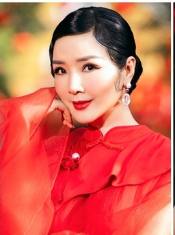 'Rừng' hoa hậu 'đổ bộ' thảm đỏ thời trang ở Hội An