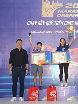 Siêu mẫu Hồ Đức Vĩnh tổ chức thành công giải Marathon Dream Cup 2023