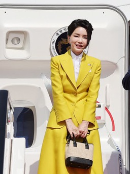 Skirt suit - phong cách thanh lịch của Đệ nhất phu nhân Kim Keon Hee