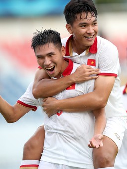 Tiền vệ U.23 Việt Nam Đinh Xuân Tiến: Chất 'nghệ' của người xứ Nghệ