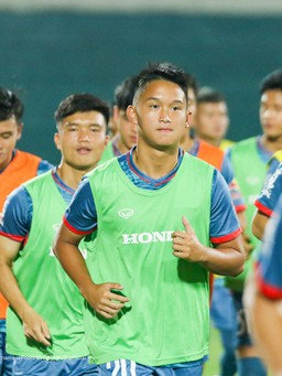 U.23 Việt Nam thay nhân sự phút chót, đón cầu thủ từ châu Âu về