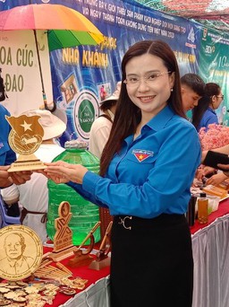 Chị Nguyễn Phạm Duy Trang dự liên hoan 'Tuổi trẻ sáng tạo' Cụm Đồng bằng sông Hậu