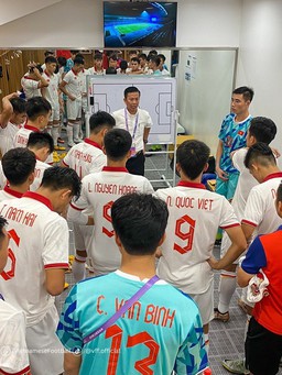 HLV Hoàng Anh Tuấn: 'Đội tuyển Olympic Việt Nam tiến bộ qua từng trận'