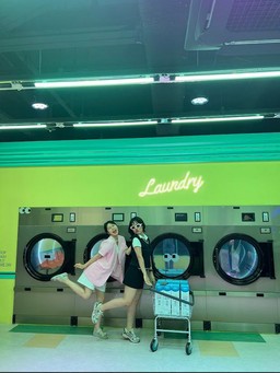 TikToker Lê Thụy ‘mê mẩn’ bảo tàng K-pop miễn phí ngay trung tâm Seoul