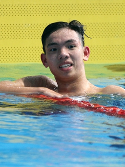 Kình ngư Nguyễn Huy Hoàng giành HCV, phá tiếp kỷ lục ở giải bơi các nhóm tuổi châu Á