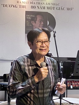Nhạc sĩ Dương Thụ nay mới có album riêng với đĩa than '80 năm một giấc mơ'