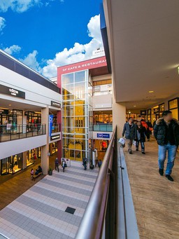 Trung tâm mua sắm tại Chiba, Nhật Bản từ hàng outlet tới cao cấp