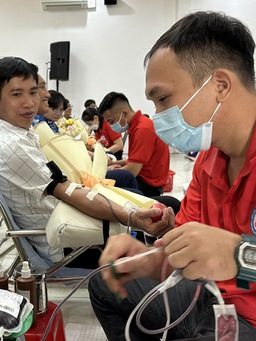 Thanh niên 6 đơn vị ngành giao thông ở ĐBSCL chung tay hiến máu cứu người