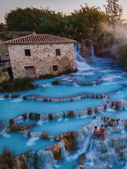 Ngất ngây trước vẻ đẹp kỳ vĩ của những thác, suối nước tại Ý