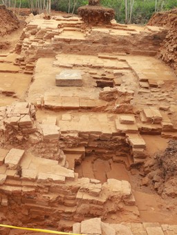 Bình Định: Khai quật khảo cổ đợt 2 tại phế tích tháp Đại Hữu