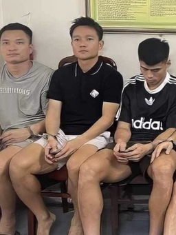 Vụ 5 cầu thủ đội Hà Tĩnh bị bắt vì dùng ma túy: Tượng đài sụp đổ!