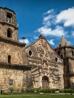 Cùng dạo quanh những công trình kiến trúc tôn giáo cổ điển tại Philippines