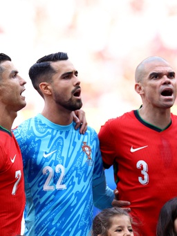 ‘Ông già gân’ Pepe: Người chẳng thể bị hào quang của Ronaldo che mờ