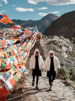 Khám phá Tây Tạng huyền bí cùng bộ đôi nhà thiết kế Việt