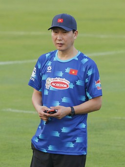 HLV Kim Sang-sik loại 4 cầu thủ, chốt danh sách đội tuyển Việt Nam vào ngày nào?