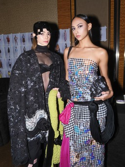 Thời trang bền vững Việt tỏa sáng tại Singapore