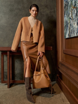 Muôn kiểu phối đồ nhiều lớp với trench coat, áo dạ lông cừu sang chảnh