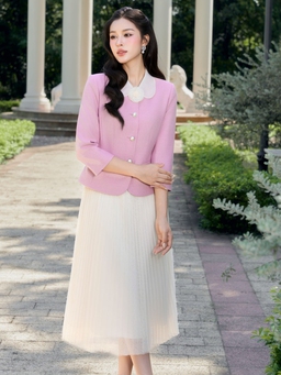 Phong cách không mùa, không giới hạn với cặp đôi áo và chân váy dài