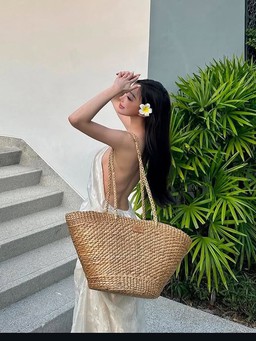 Chọn túi xách đi biển ‘chuẩn gu’ khoe cá tính