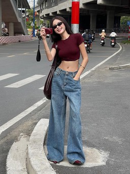 Diện quần jeans ống loe cho thời trang mùa hè sành điệu hơn bao giờ hết