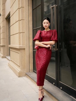 Váy kim sa tôn dáng cho nàng tự tin dự tiệc