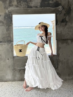 Công thức lên đồ đi biển cho nàng ngại diện bikini
